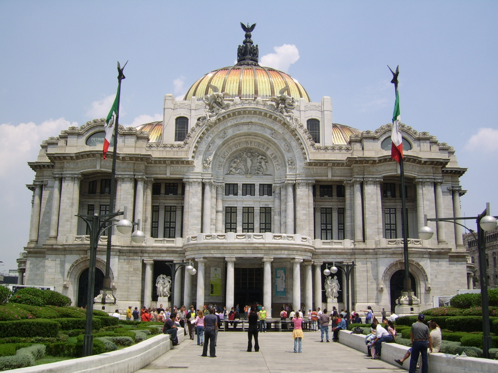 The Palacio de Bellas Artes and its golden dome in Mexico City